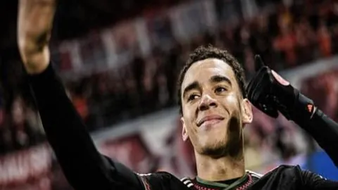 杜兰特27分11板助力太阳险胜公牛121-117，吉迪贡献24分10助攻