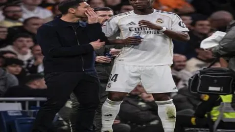 迈阿密站激战：斯瓦泰克止步，新锐黑马征途未歇